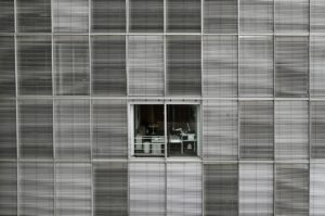 残業なしの内勤仕事はどのように見つけることができる？