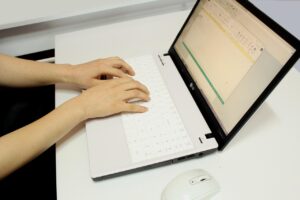 仕事のストレスを軽減するための相談相手は誰が最適？