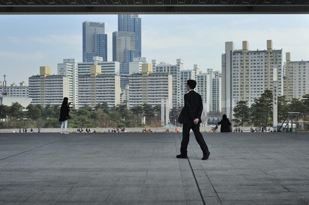 仕事の服装規定は柔軟に対応できるのか？