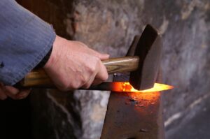 営業から接客以外の転職に成功するためのポイントは？